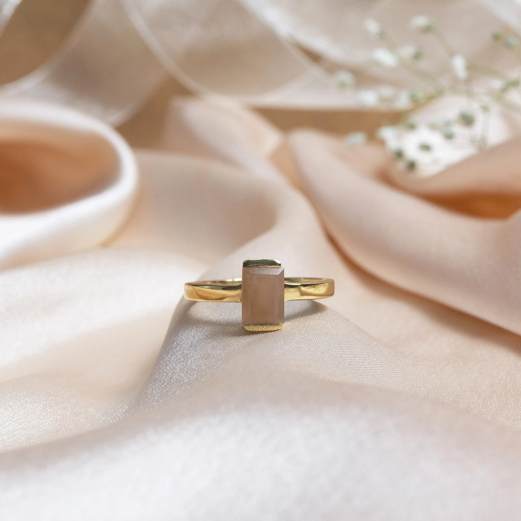 product alt image