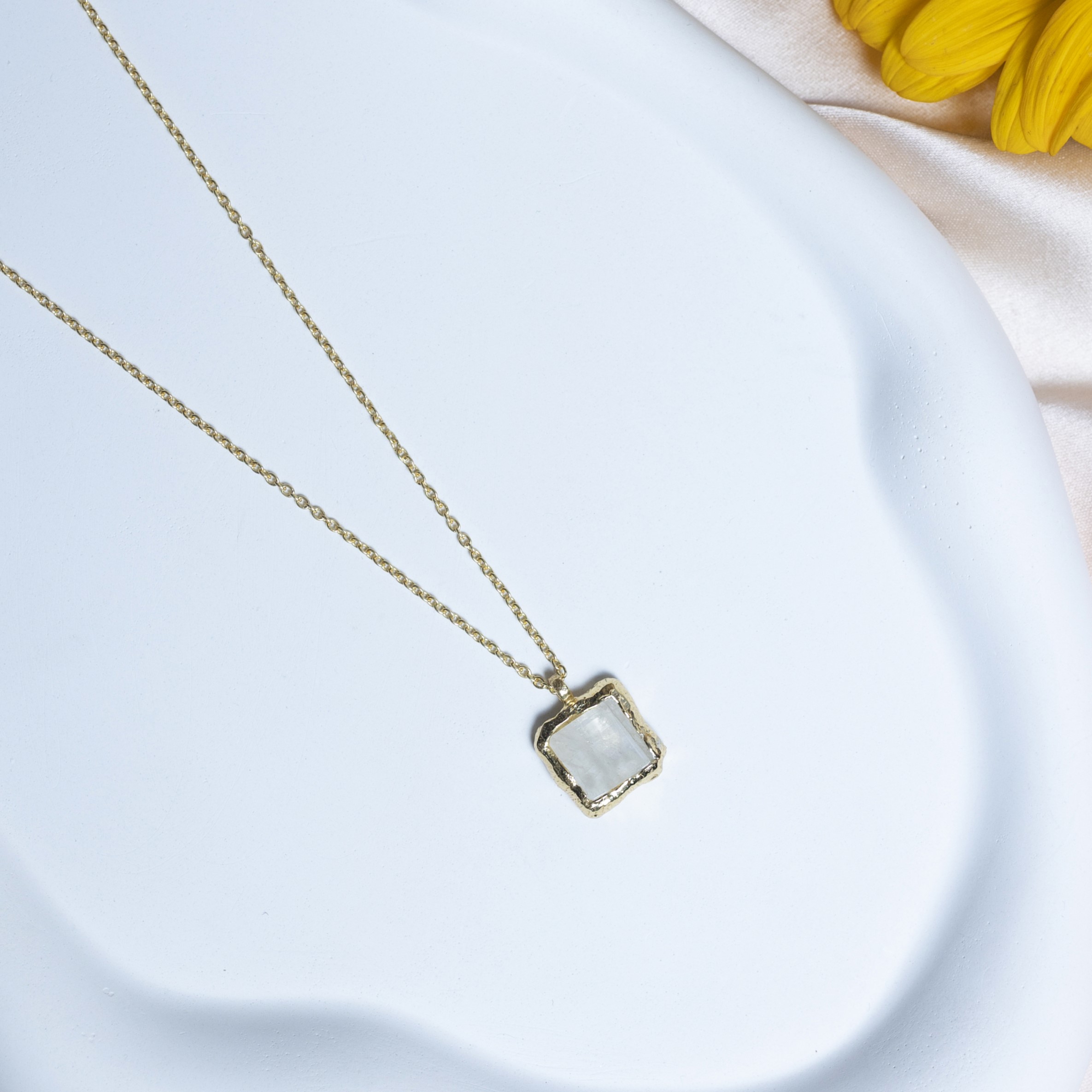 product alt image